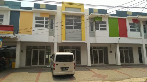 foto tampak rumah tipe Ruko perumahan Green Leaf Residence