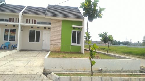 foto tampak rumah tipe 36 perumahan Green Leaf Residence