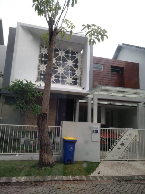 foto tampak rumah tipe 117/120 perumahan Permatajingga - the west area
