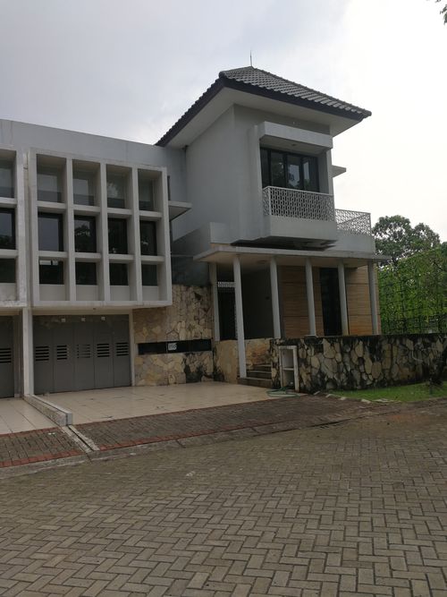 foto tampak rumah tipe ALLEGRA SUDUT perumahan KEBAYORAN SIMPHONY BINTARO JAYA