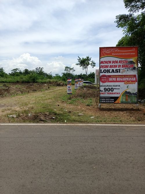 foto gerbang perumahan BUMI HEGARMANAH LESTARI