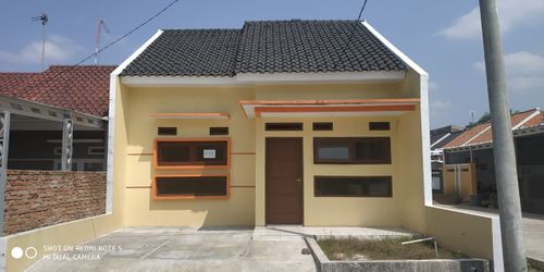 foto tampak rumah tipe 52/83 perumahan GRAND MUTIARA TASIK REGENCY