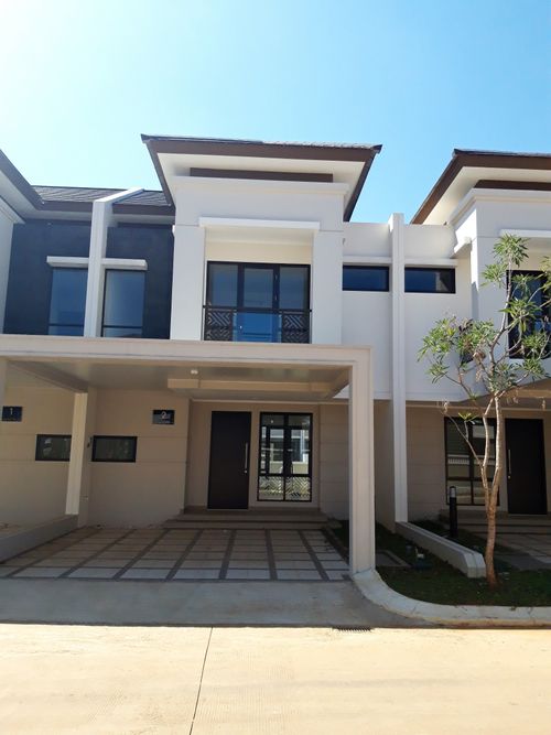 foto tampak rumah tipe AMAGRIYA EKA perumahan Podomoro Park Bandung