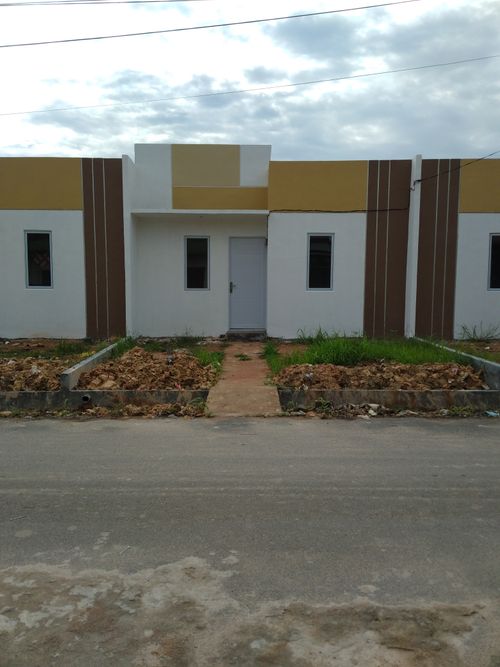 foto contoh rumah perumahan Perumahan Central Raya