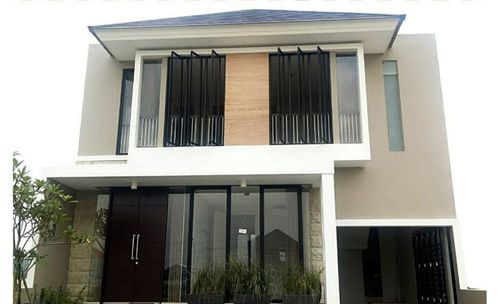 foto tampak rumah tipe Adenia A perumahan CITRALAND THE GREENLAKE SURABAYA