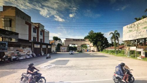 foto posisi tengah perumahan KOMPLEKS PADANG HIJAU