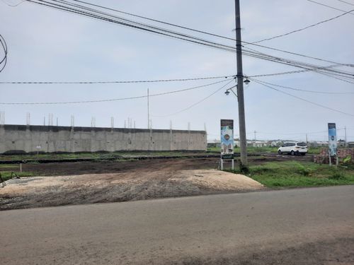 foto gerbang perumahan DEANDLES GOLDEN PARK