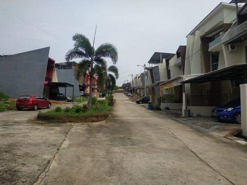 foto posisi tengah perumahan Hilltop Residence