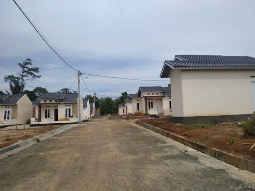 foto posisi tengah perumahan LAKSITA RESIDENCE I