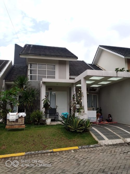 foto tampak rumah tipe 65/128  B2-06 perumahan GRAND PANORAMA