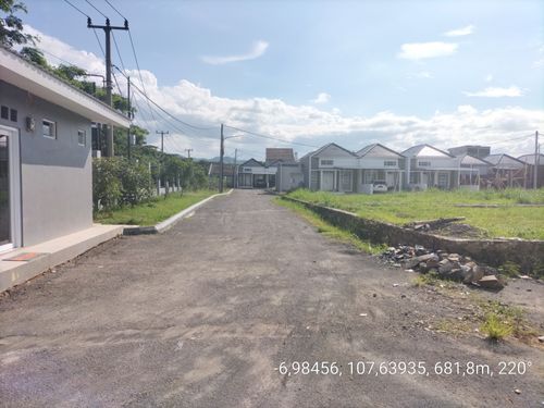 foto posisi tengah perumahan Perumahan Private Village