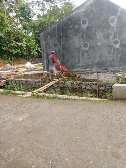 foto gerbang perumahan Perumahan Parama Graha Village Salamsari