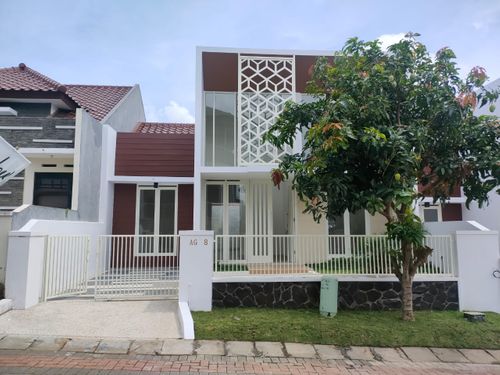 foto tampak rumah tipe T.77 perumahan Villa Puncak Tidar
