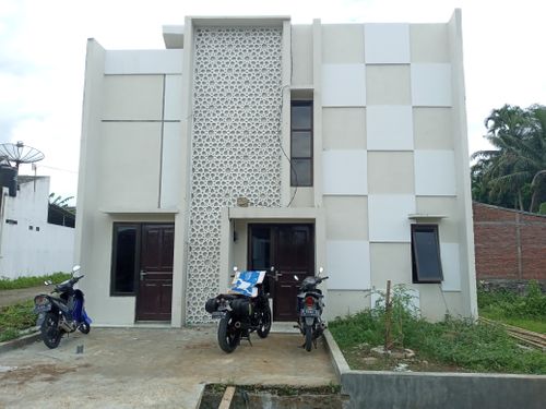 foto contoh rumah perumahan Graha Platinum