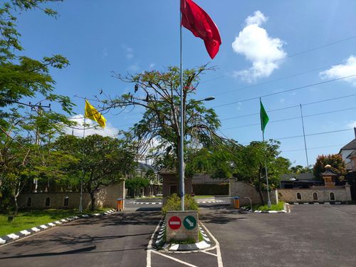 foto gerbang perumahan HARVESTLAND JIMBARAN