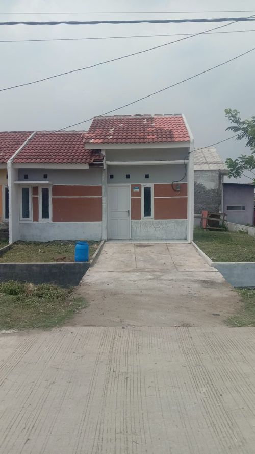 foto tampak rumah tipe Komersil 29/108 perumahan GRAND CIKARANG VILLAGE