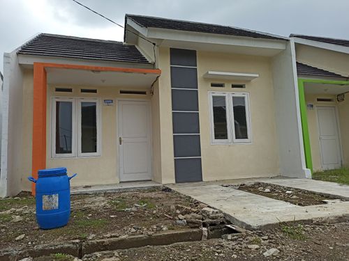 foto posisi tengah perumahan PESONA KAHURIPAN TAHAP 9