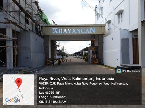 foto gerbang perumahan Khayangan Residence