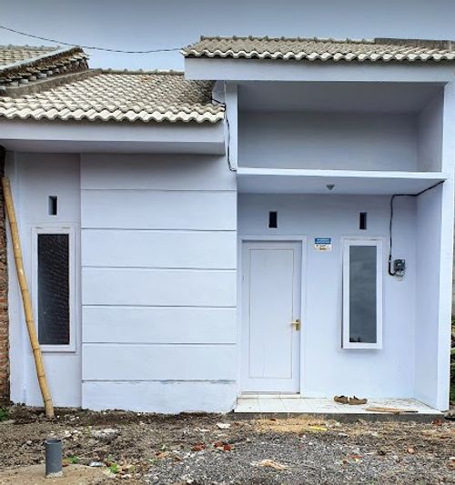 foto tampak rumah tipe Limited perumahan Kharisma Regency