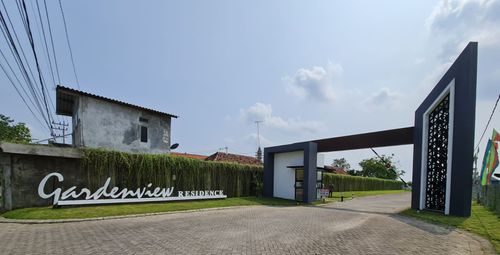 foto gerbang perumahan GARDENVIEW RESIDENCE
