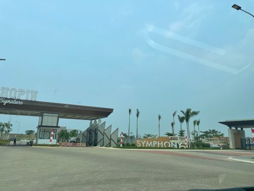 foto posisi tengah perumahan THE SYMPHONY GOLF - 2,3,5