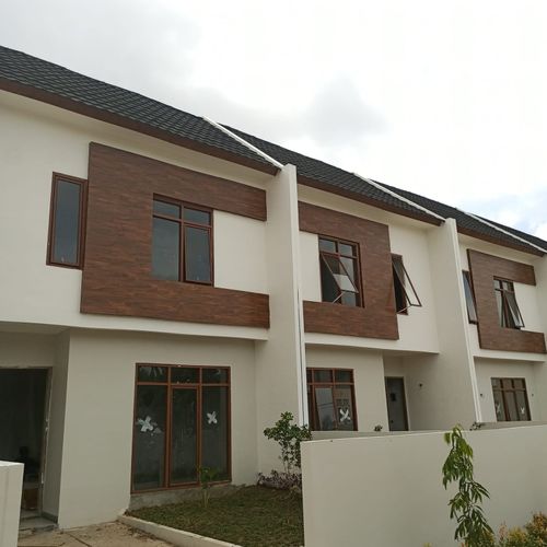 foto tampak rumah tipe Townhouse perumahan Green Flora