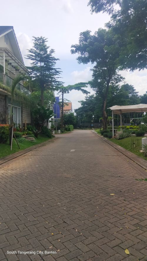 foto posisi tengah perumahan DISCOVERY CONSERVA BINTARO JAYA