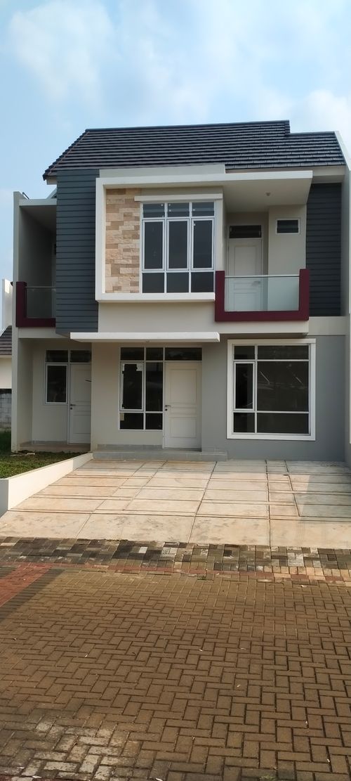 foto tampak rumah tipe New Pasadena perumahan SPRING GARDEN RESIDENCE