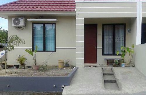 foto tampak rumah tipe Melati perumahan Royal Mountain View
