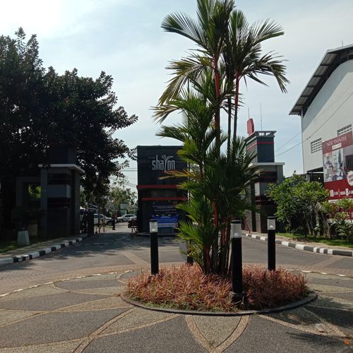 foto gerbang perumahan GRAND SHARON RESIDENCE BLOK L