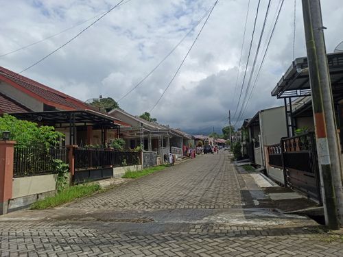 foto posisi tengah perumahan GRIYA NIRWANA ASRI