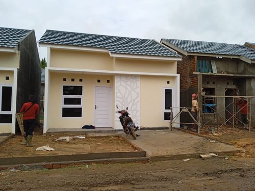 foto tampak rumah tipe 36 perumahan PURI INDAH MEKAR JAYA
