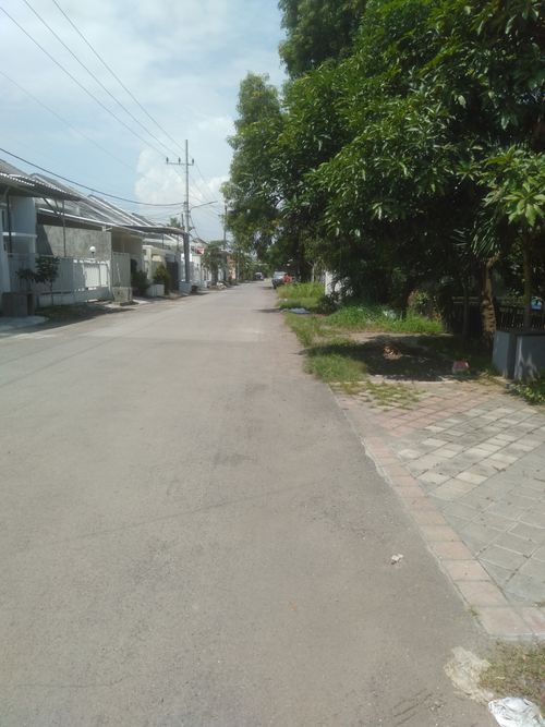 foto posisi tengah perumahan KO MANHATTAN KAV-06 (JL. GRAHA INDAH I/6)