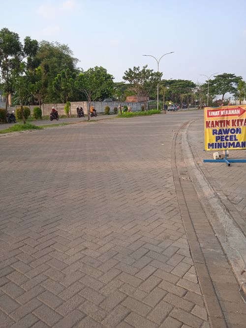 foto posisi tengah perumahan Puri Jaya 16