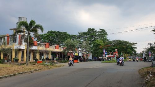 foto gerbang perumahan Villa Mutiara Cikarang 2