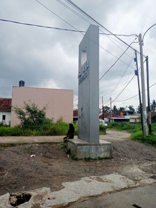foto gerbang perumahan CAHAYA REGENCY