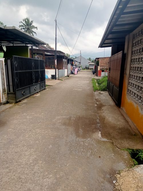 foto posisi tengah perumahan CAHAYA REGENCY