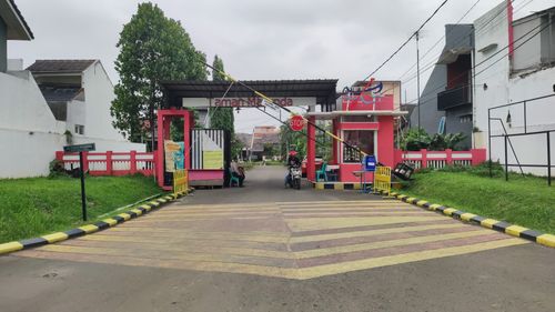 foto gerbang perumahan METLAND CIBITUNG - CLUSTER TAMAN MARUNDA
