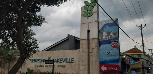 foto gerbang perumahan Serpong Lakeville