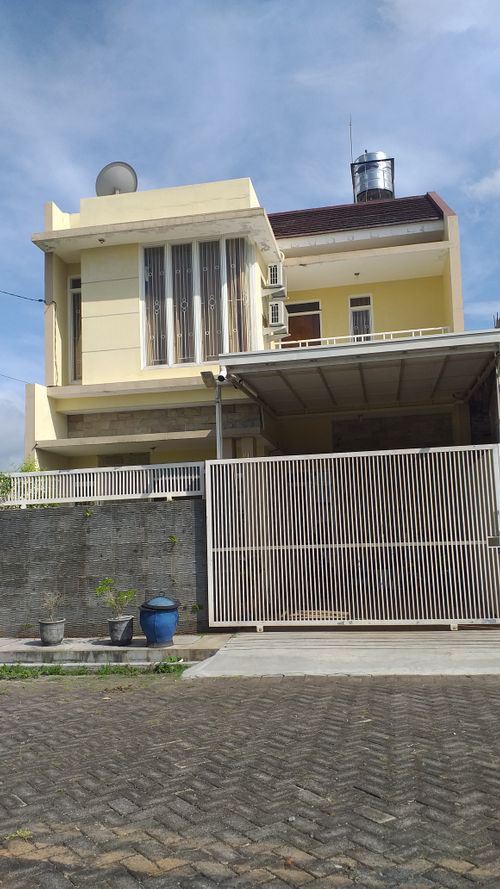 foto tampak rumah tipe 53 perumahan Graha Wangsa