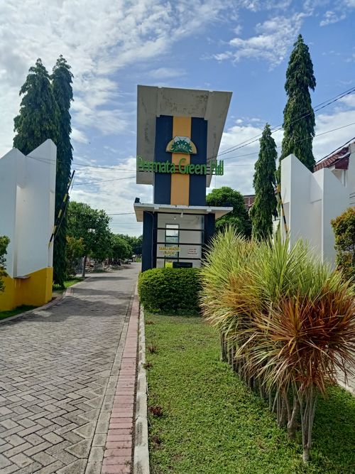 foto gerbang perumahan Permata Green Hill 2