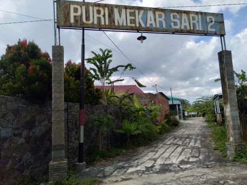 foto gerbang perumahan PURI MEKAR SARI 2