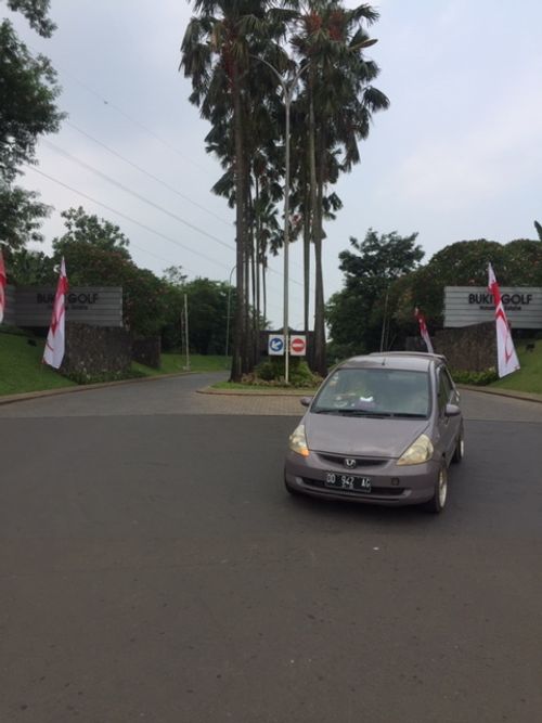 foto gerbang perumahan BUKIT GOLF LAGOON PARK
