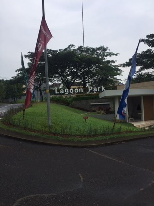 foto posisi tengah perumahan BUKIT GOLF LAGOON PARK