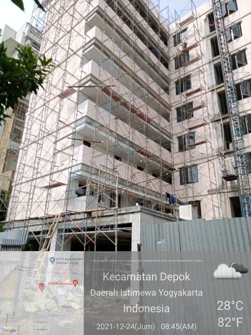 foto gerbang perumahan atria hotel & apartment seturan yogyakarta