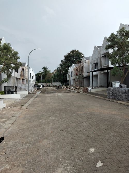 foto posisi tengah perumahan GYAN SERPONG RESIDENCE