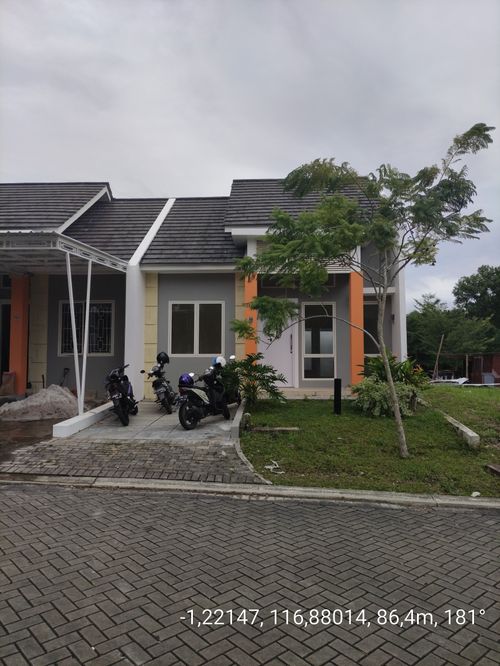 foto tampak rumah tipe 56 perumahan Grand City Balikpapan Cluster Forestville