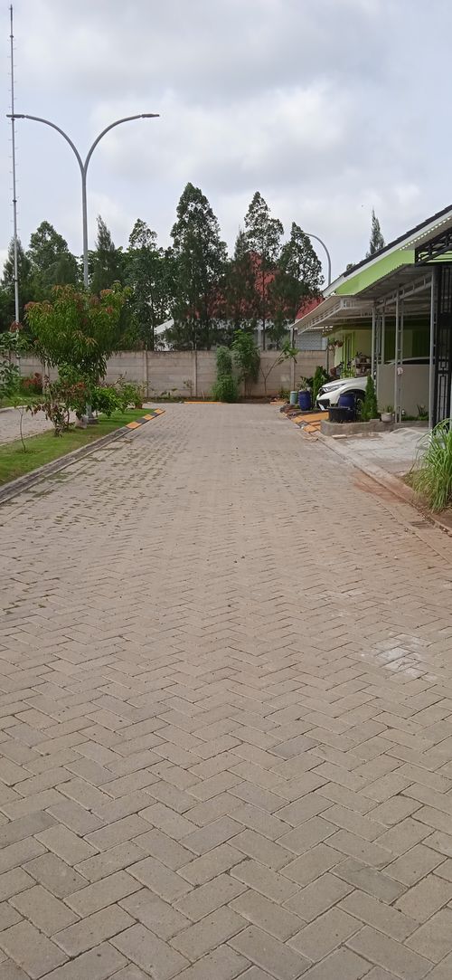 foto posisi tengah perumahan Puri Jaya 18