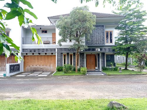foto contoh rumah perumahan FASCO MANSION