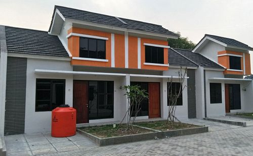foto tampak rumah tipe Komersil 6x12 226 JT perumahan FONTANA LAKE